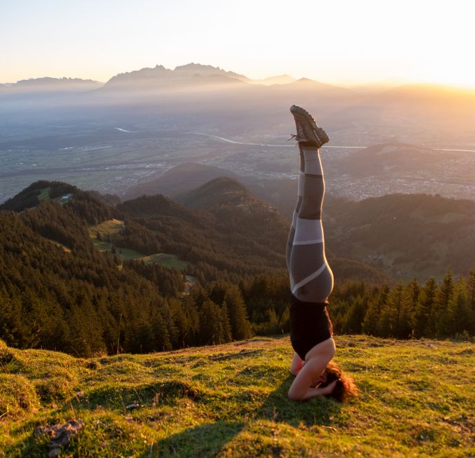 LandStadt Kopfstand am Berg LandStadt Kopfstand am Berg